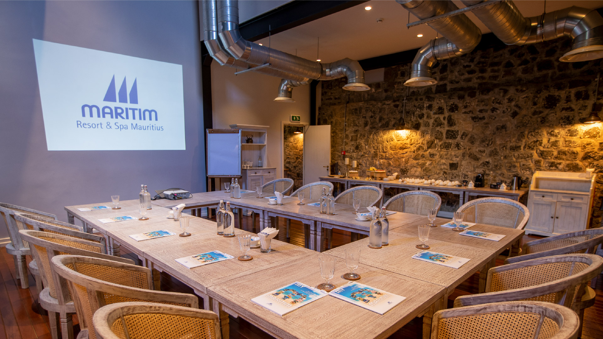 MEETING & CONFERENCE_RESIZED-03